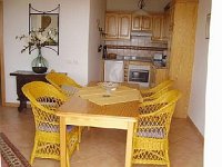 4 Kueche mit Esstisch  Küche mit Eßtisch